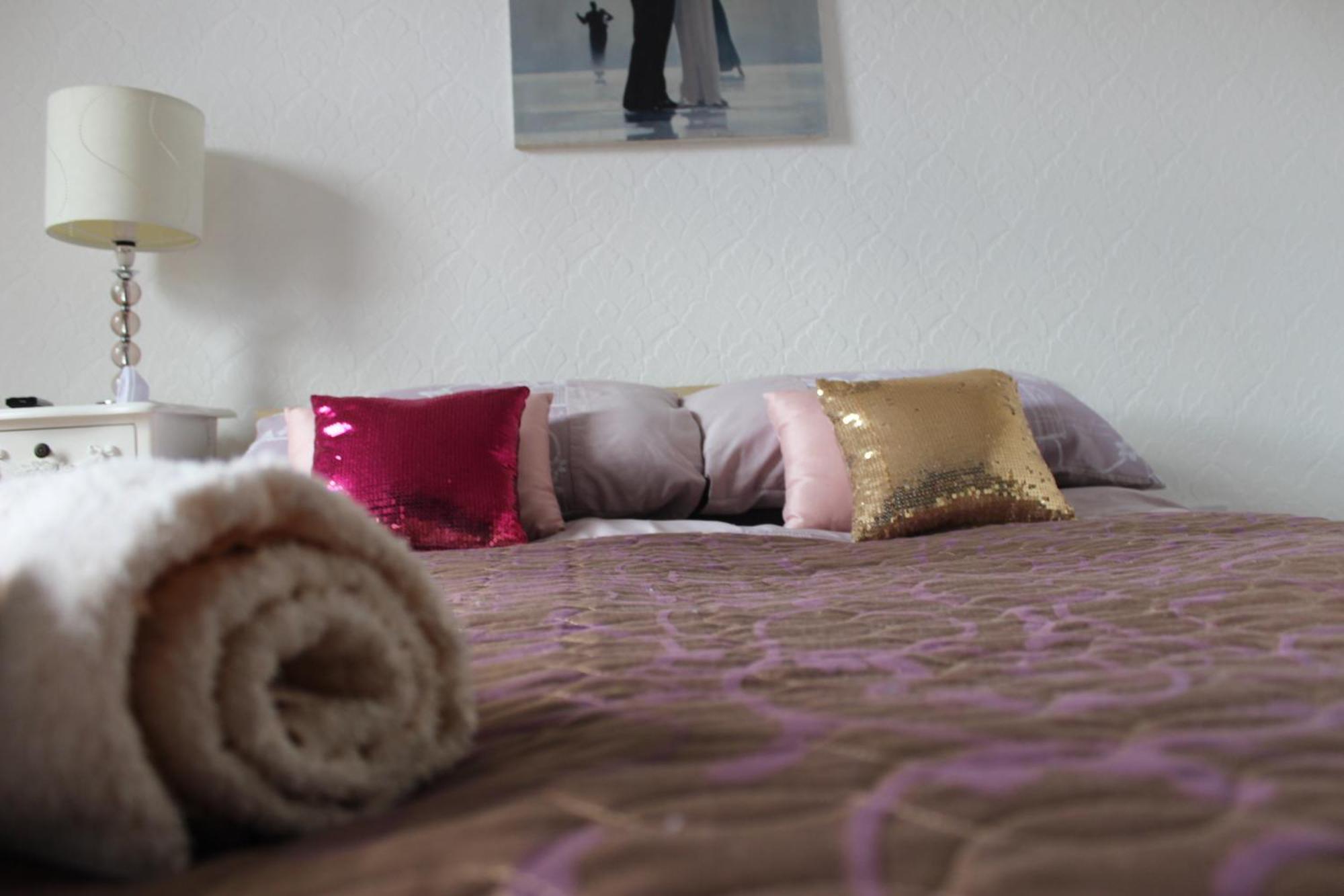 Mother-In-Law Guest House Hotel Leeds 利兹 外观 照片