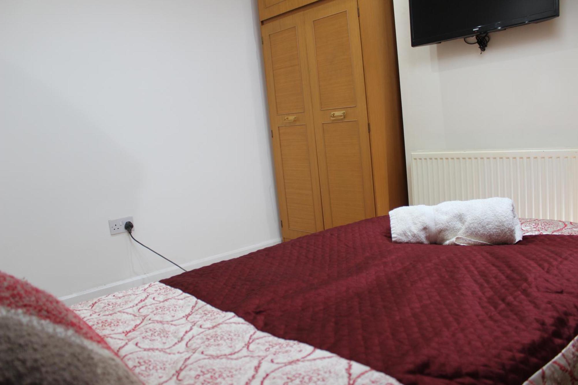 Mother-In-Law Guest House Hotel Leeds 利兹 外观 照片