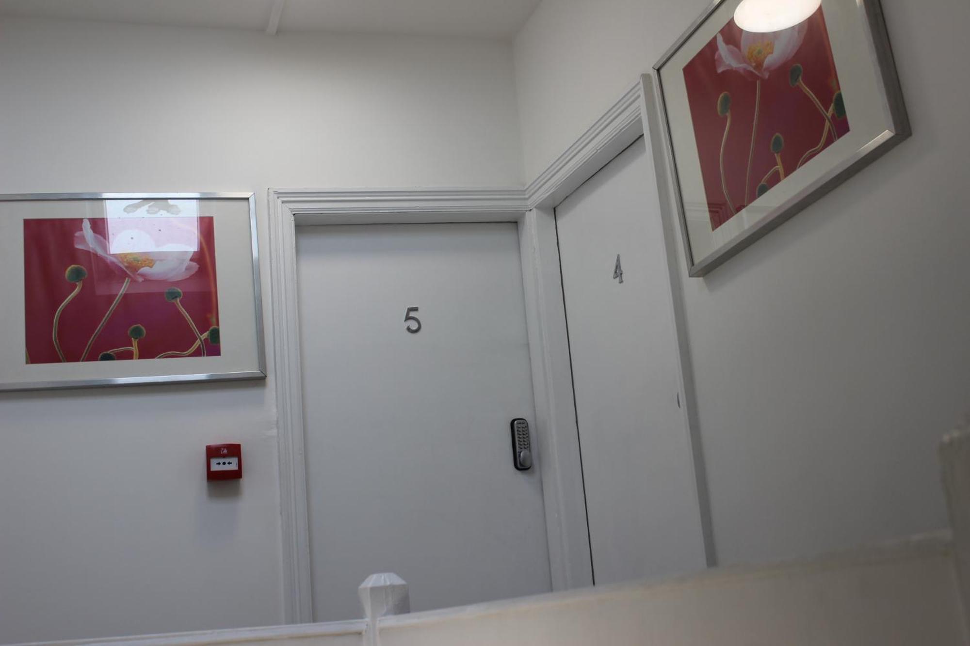 Mother-In-Law Guest House Hotel Leeds 利兹 外观 照片