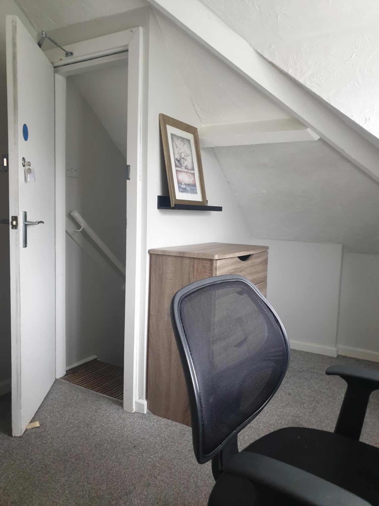 Mother-In-Law Guest House Hotel Leeds 利兹 外观 照片