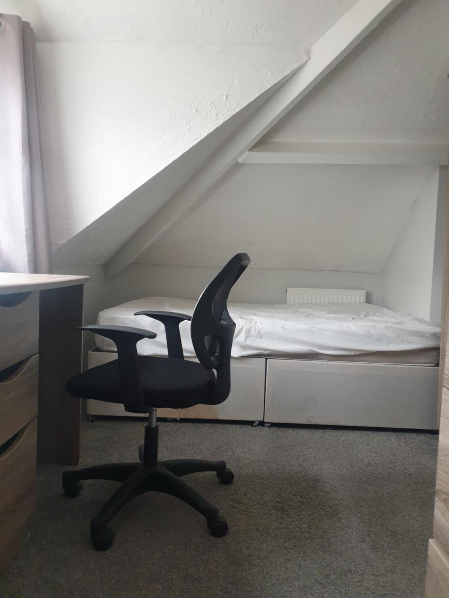 Mother-In-Law Guest House Hotel Leeds 利兹 外观 照片