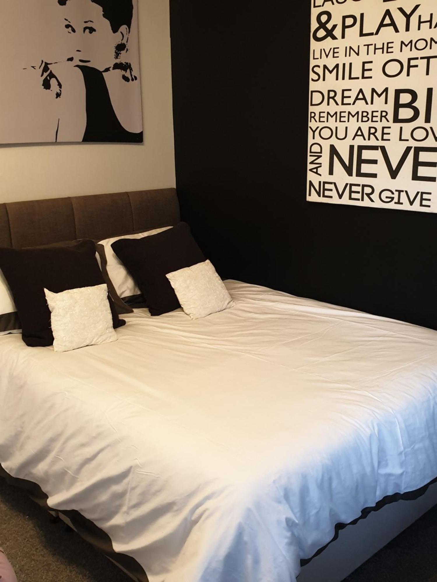 Mother-In-Law Guest House Hotel Leeds 利兹 外观 照片